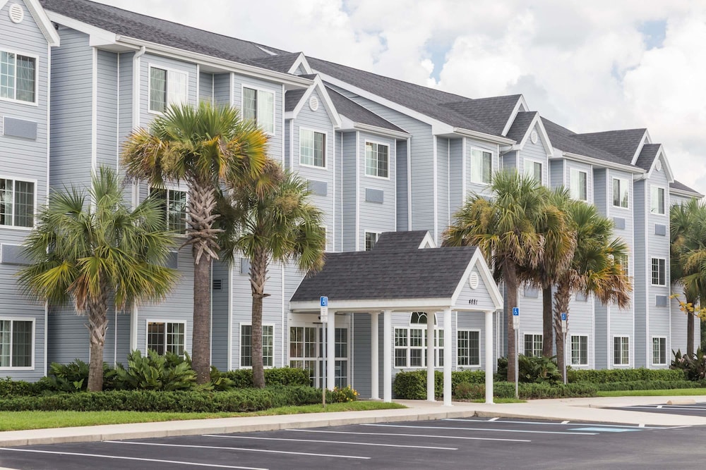 Microtel Inn & Suites by Wyndham Spring Hill/Weeki Wachee 27/30