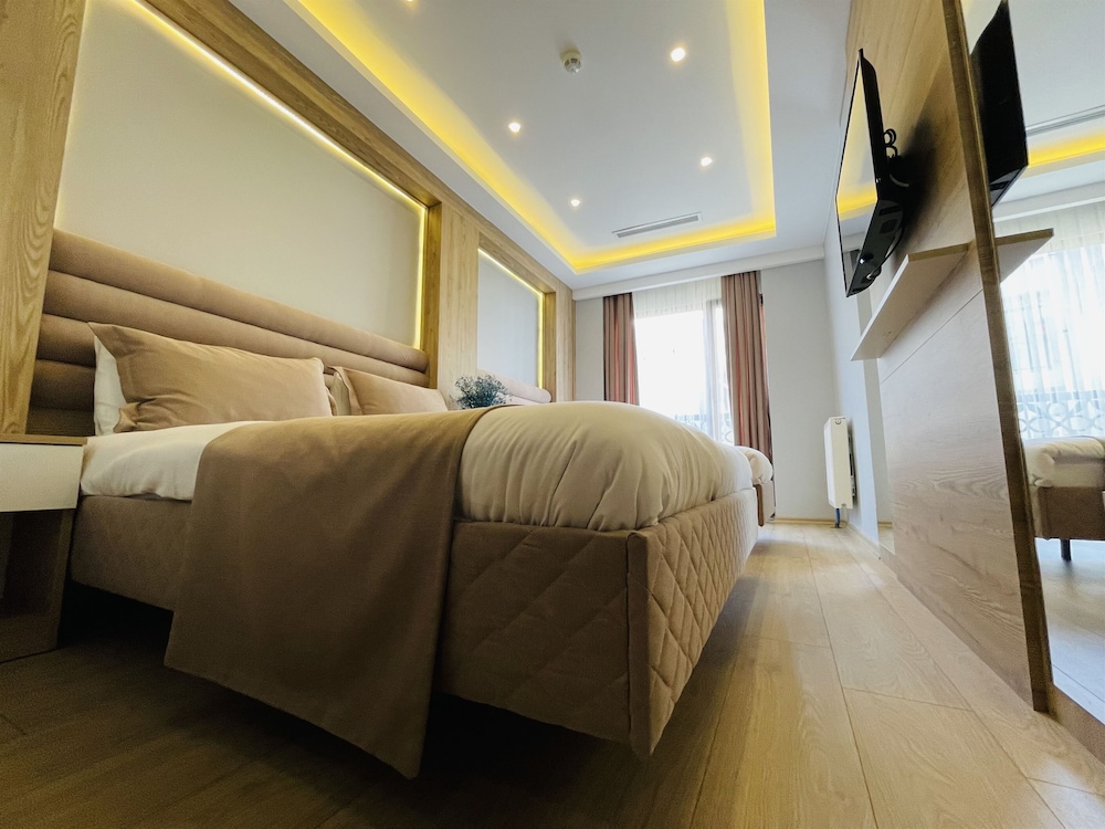 Zem Hotel 14/45