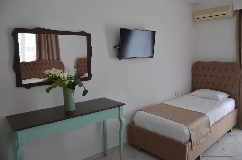EPIRUS HOTEL 28/50