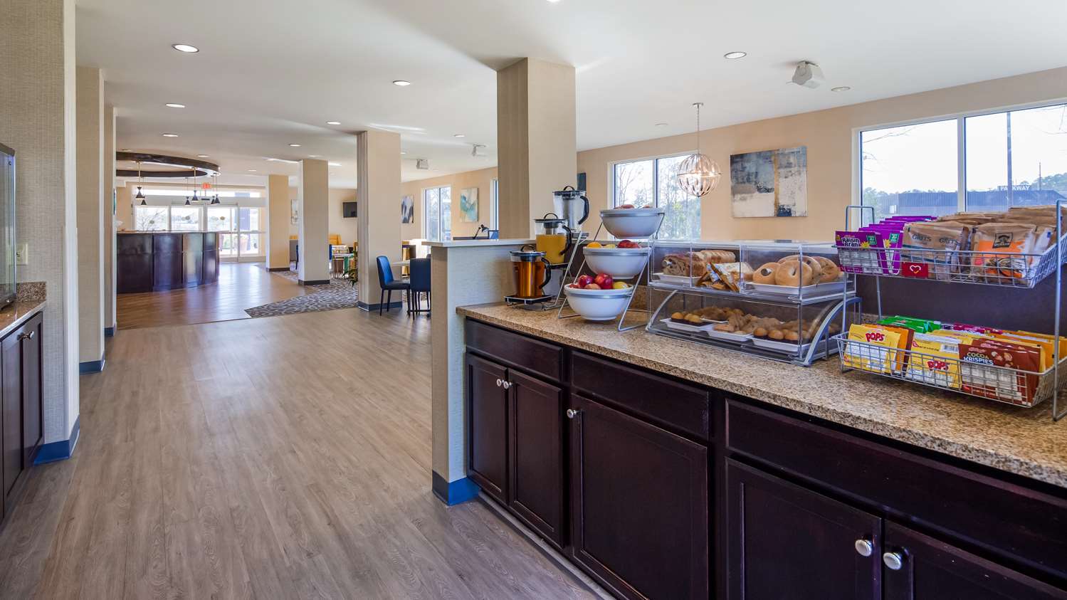 Best Western Dothan Inn & Suites 20/26