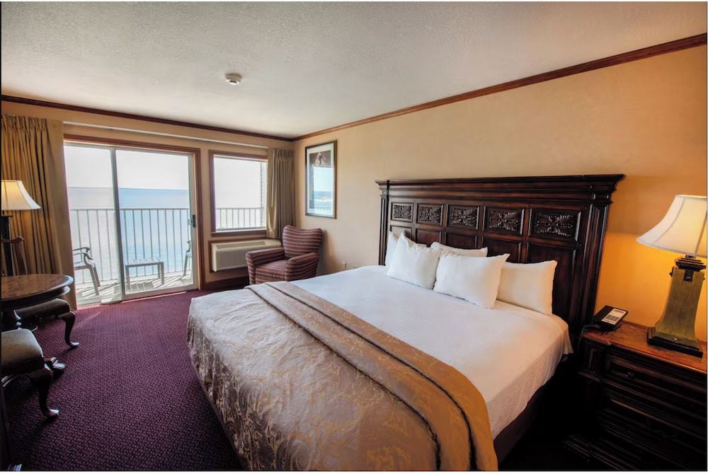 2 BEDROOMS, EXCLUSIVE, SUITE, JETTED TUB