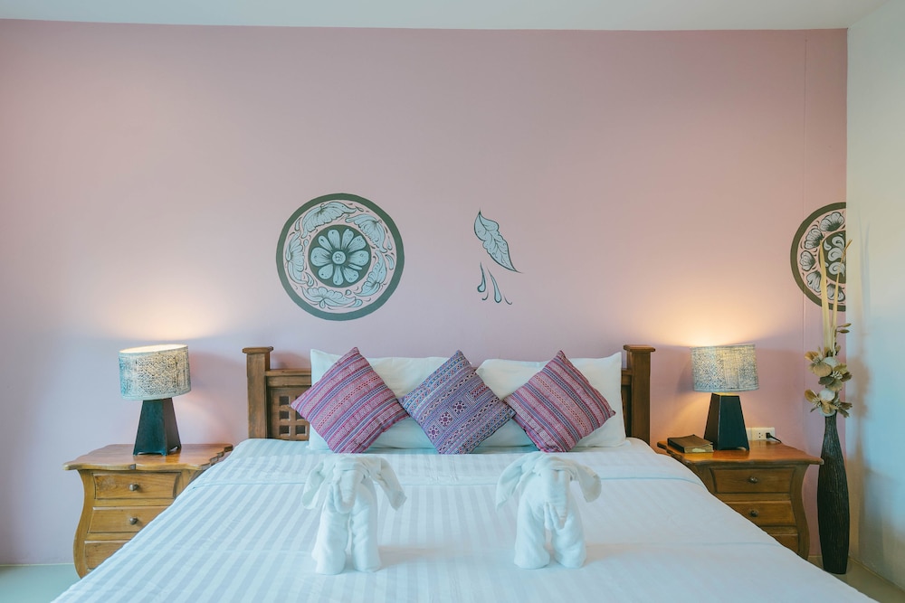 THE OPIUM SERVICED APARTMENT AND HOTEL 16/50