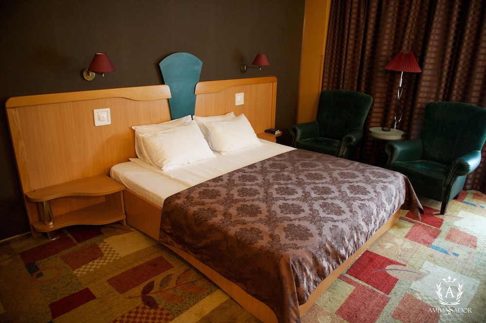 Ambassador Hotel 16/50