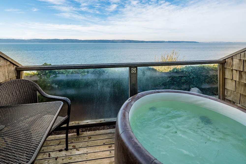 Camano Island Inn 5/67