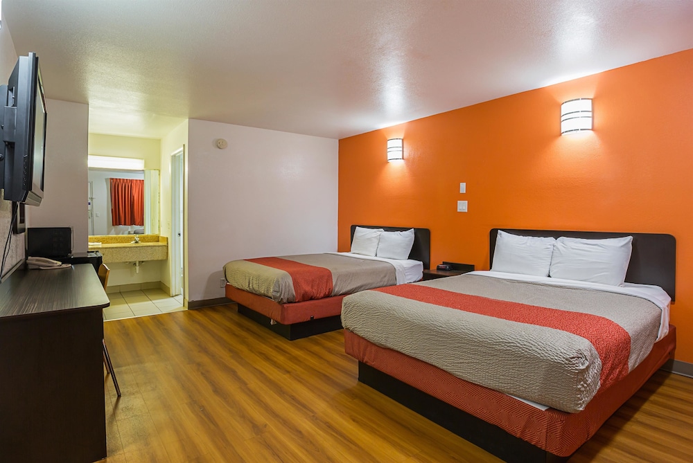 Motel6 Brinkley, AR 26/59