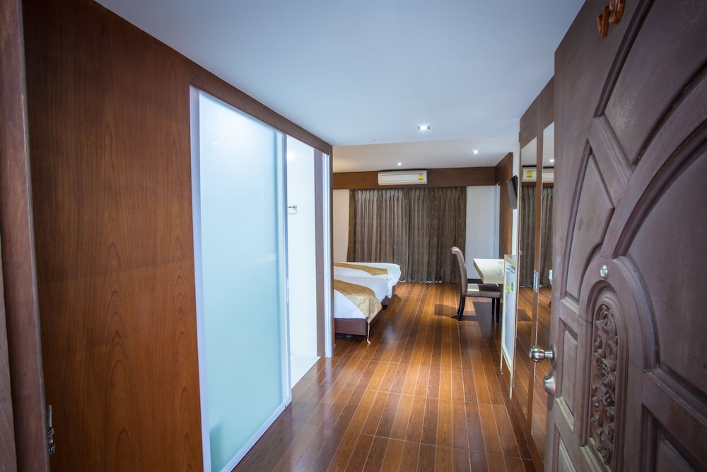 Nh Elegant Hotel 37/70