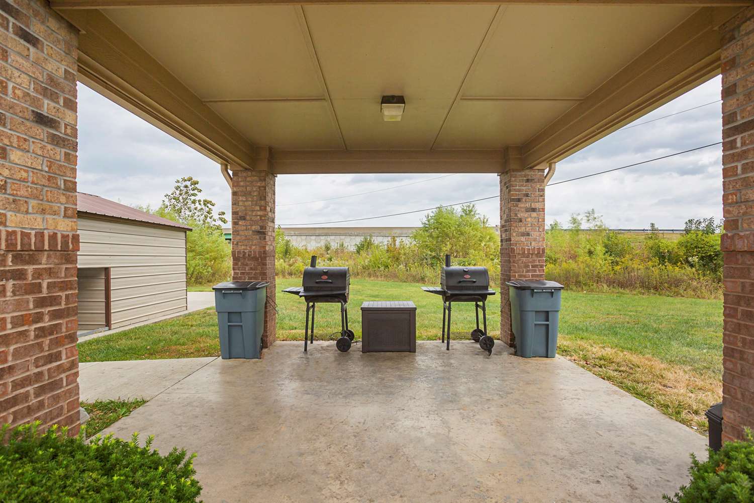 Birch Hill Suites Clarksville 34/35