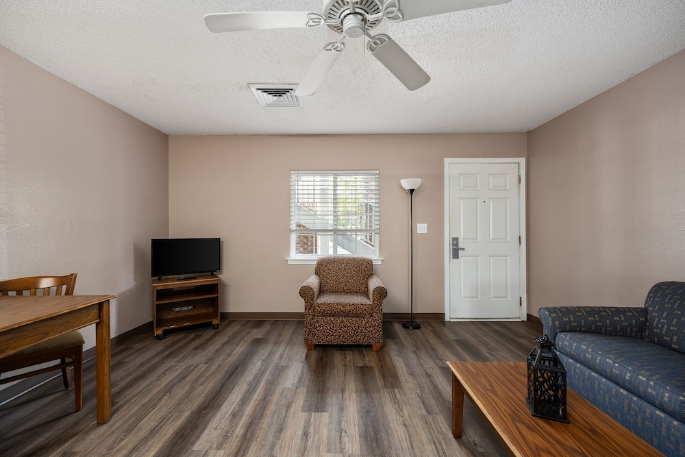 Affordable Suites 46/57