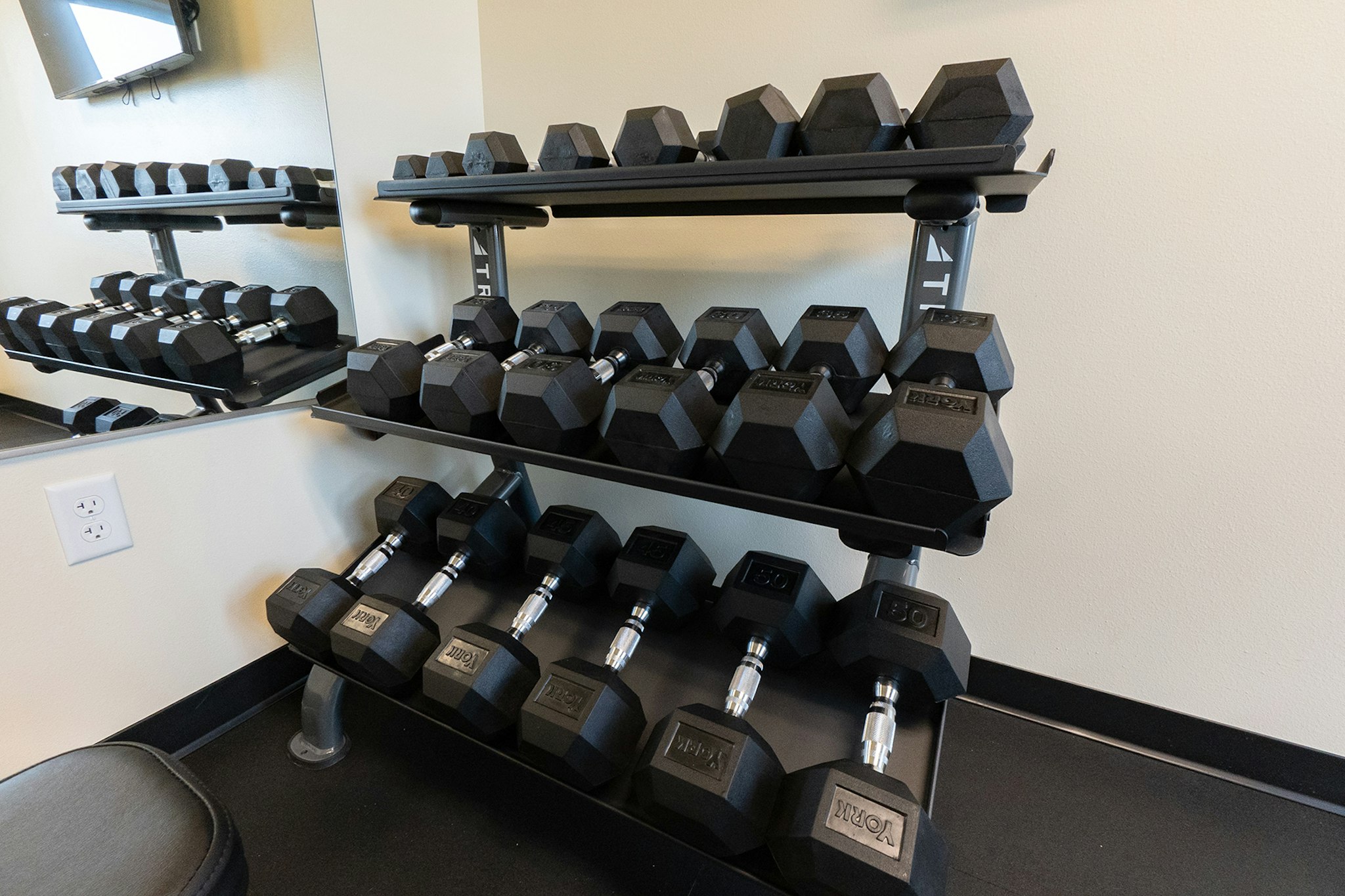 Cobblestone Hotel & Suites-Sheldon 14/27
