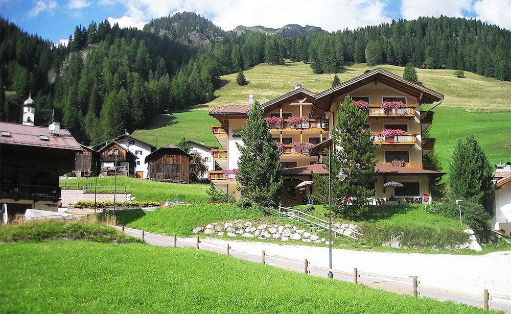 Dolomites Inn 38/42