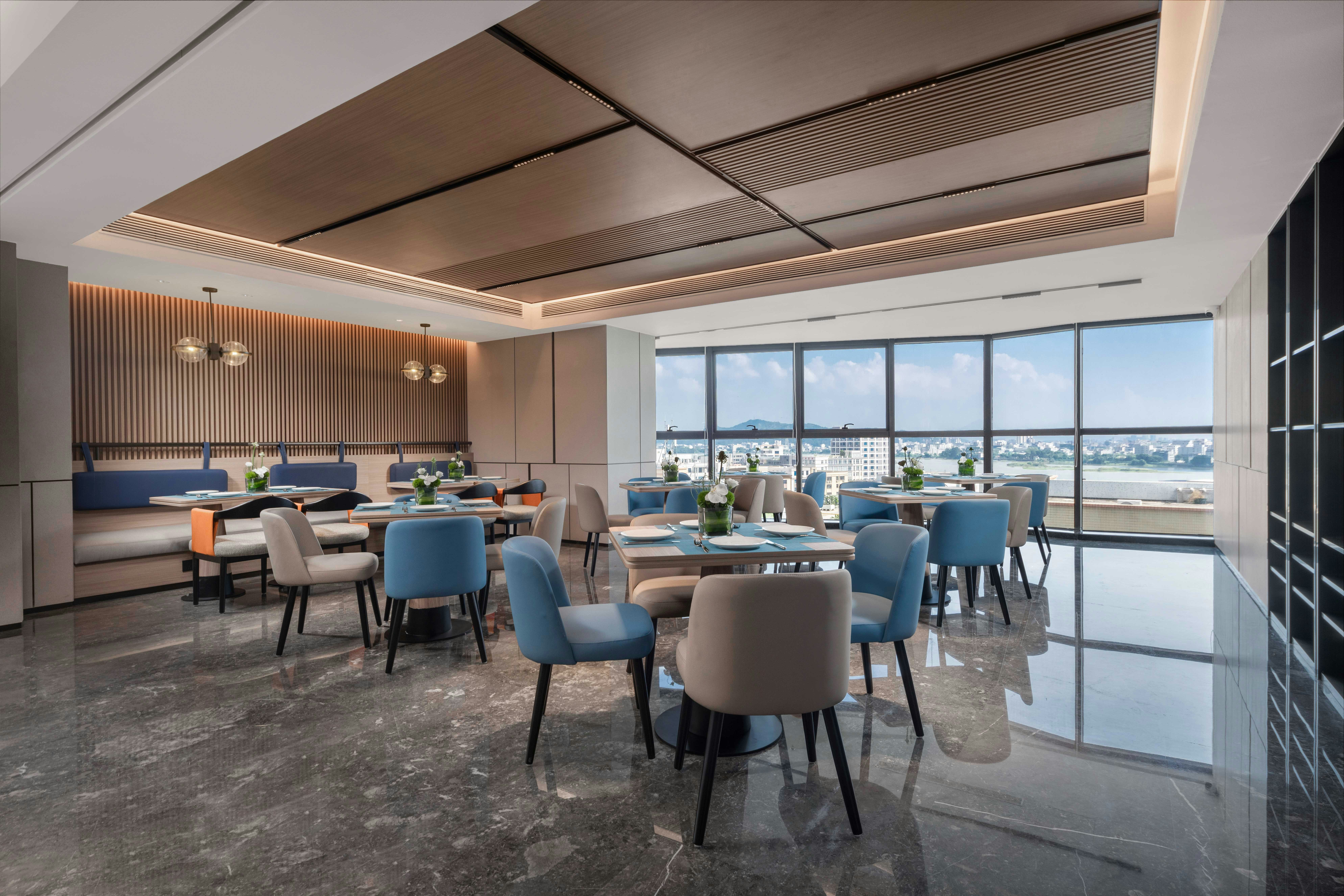 Holiday Inn Express Shantou Chenghai 41/48