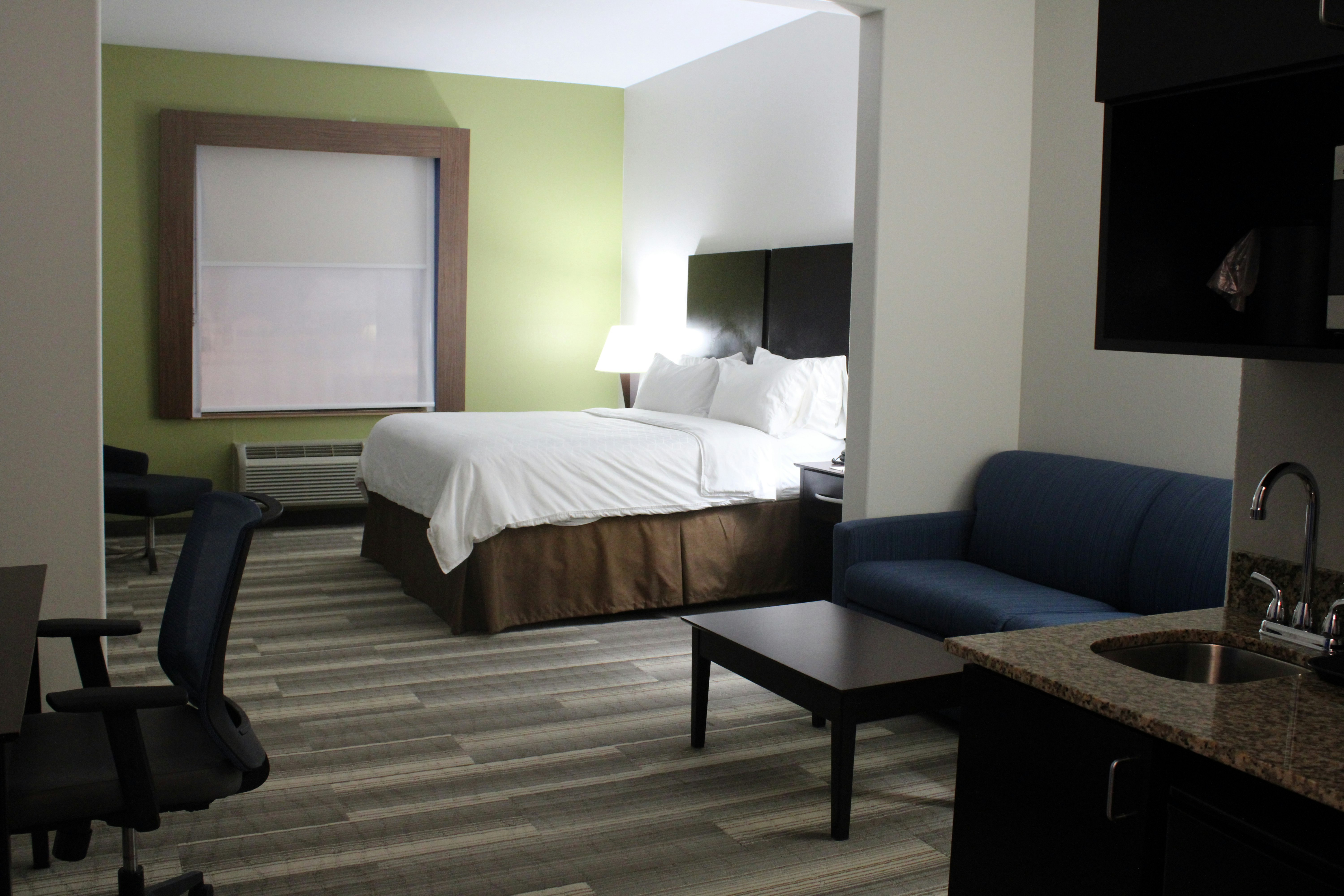 Holiday Inn Express Hotel and Suites Heber Springs 27/30