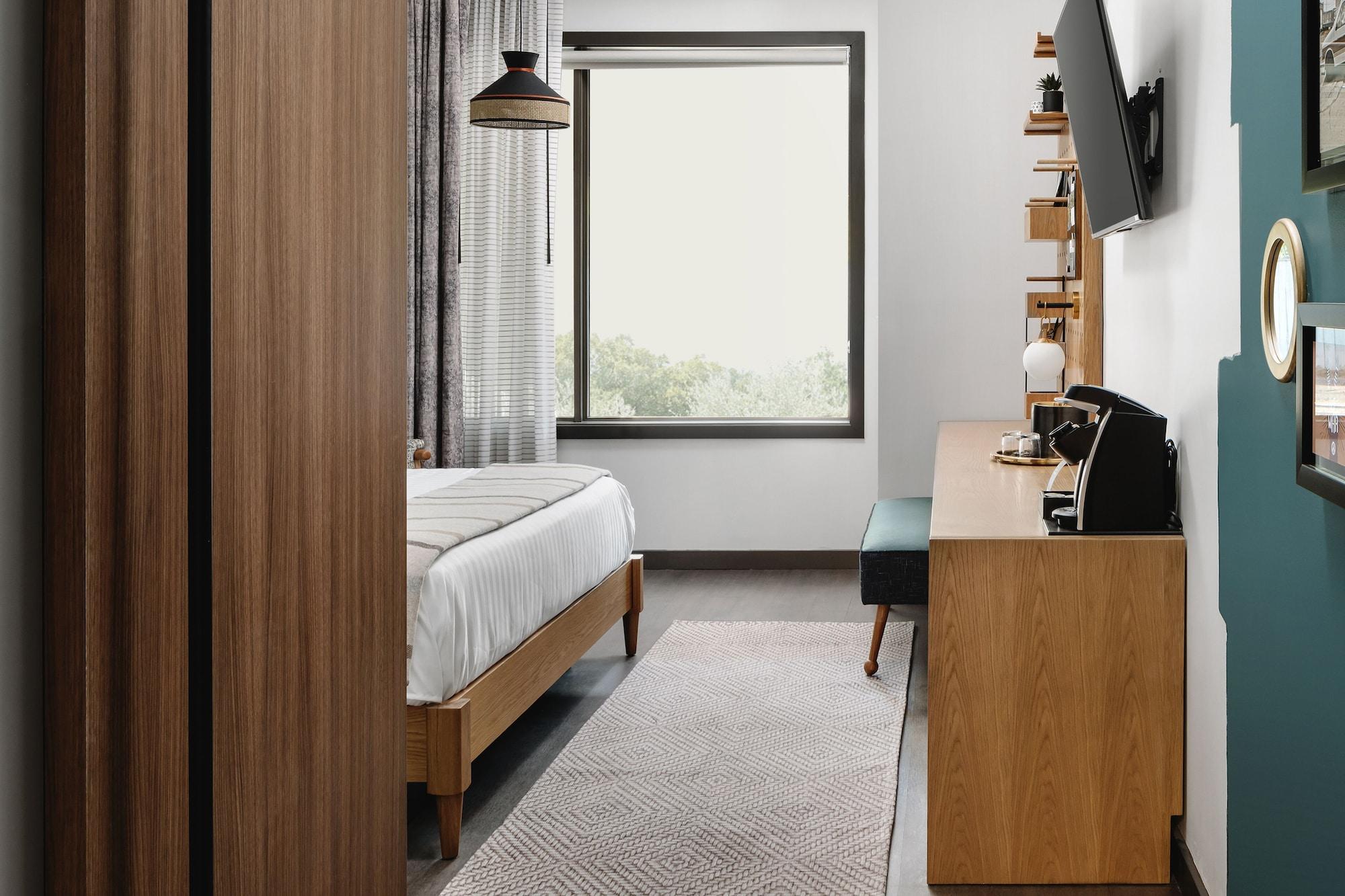 Room, Multiple Beds