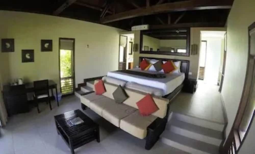 Room at Tambua Sands Beach Resort, KOROLEVU