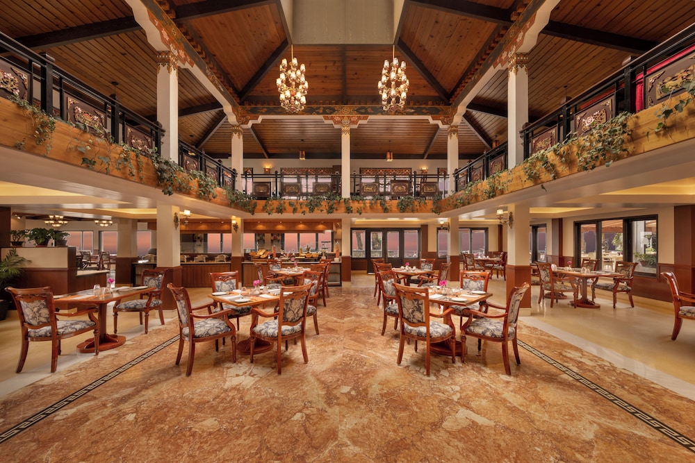 Denzong Regency- Luxury Mountain Retreat Spa & Casino 16/23
