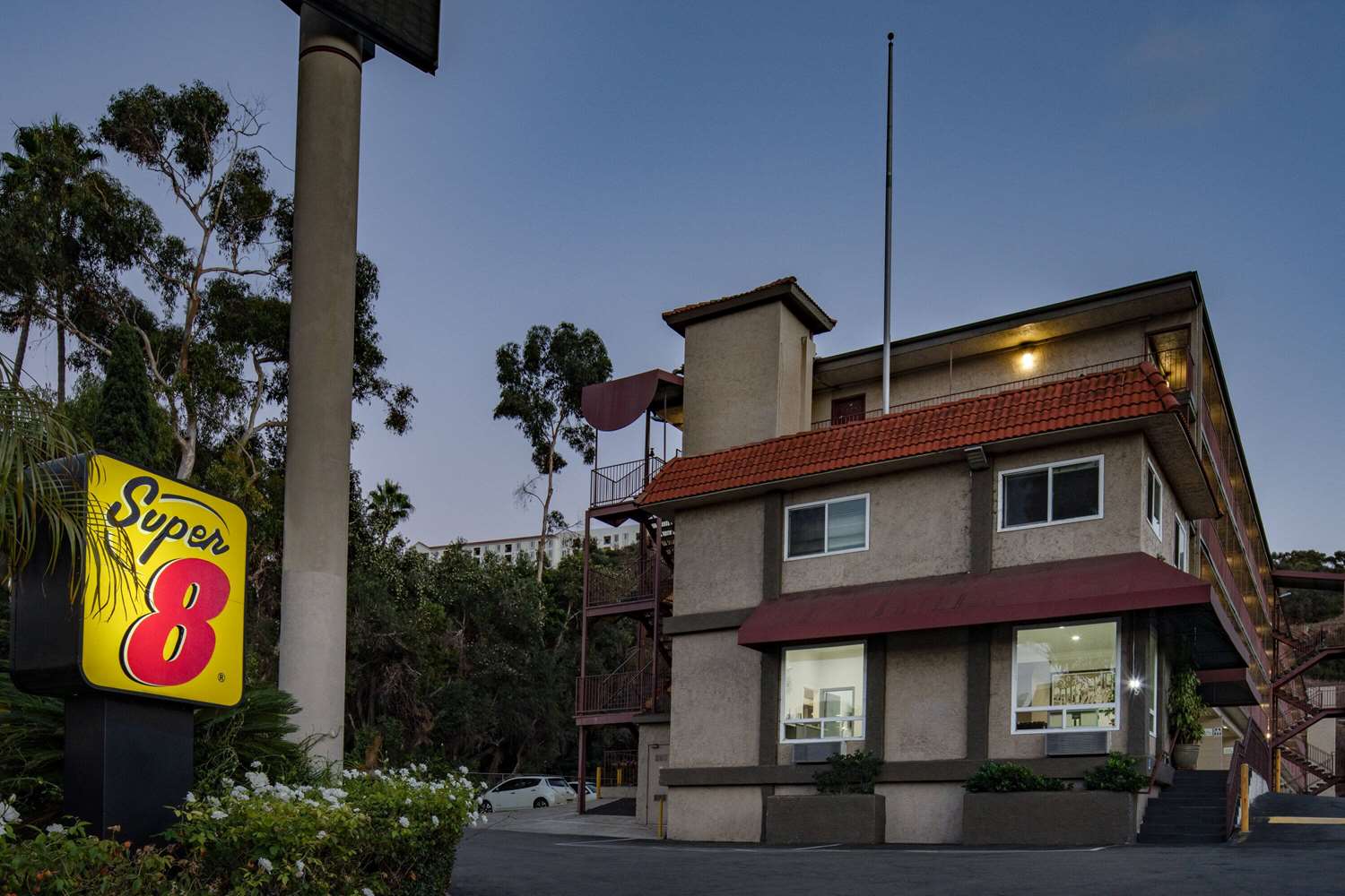 Super 8 by Wyndham San Diego Hotel Circle 2/58