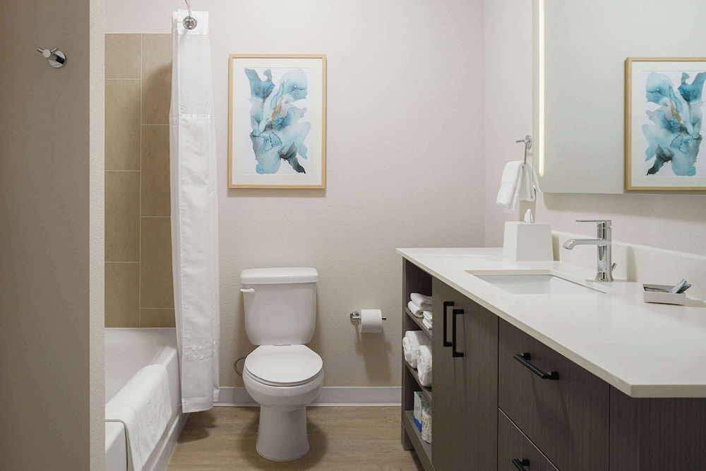 WaterWalk Extended Stay by Wyndham Jacksonville Deerwood Pk 52/56