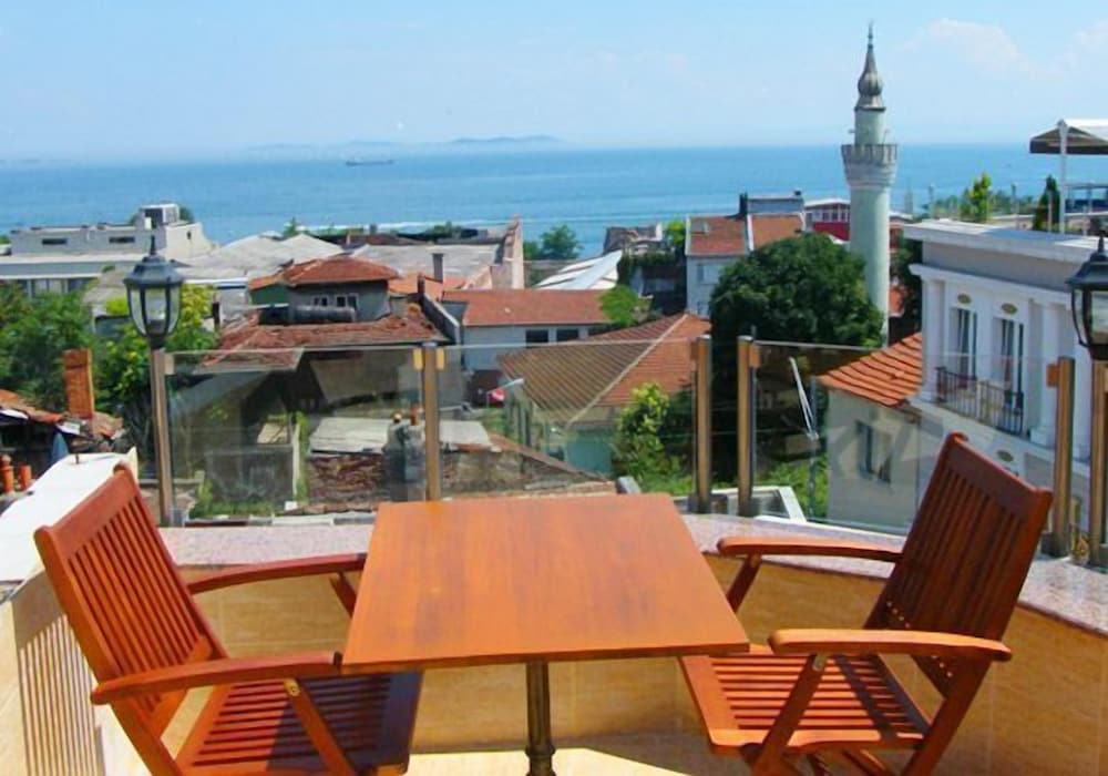 Agora Boutique Hotel & Bistro 28/50