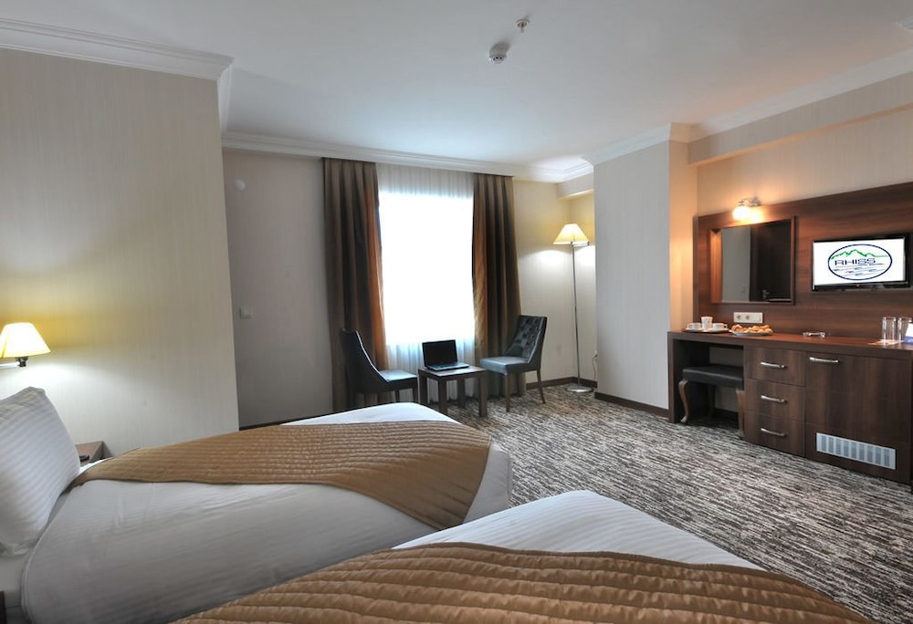 Rhiss Hotel Bostanci 14/64