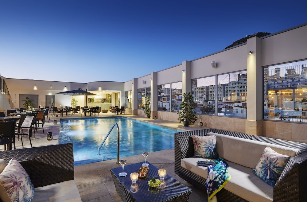 The Eliott Hotel 4/39