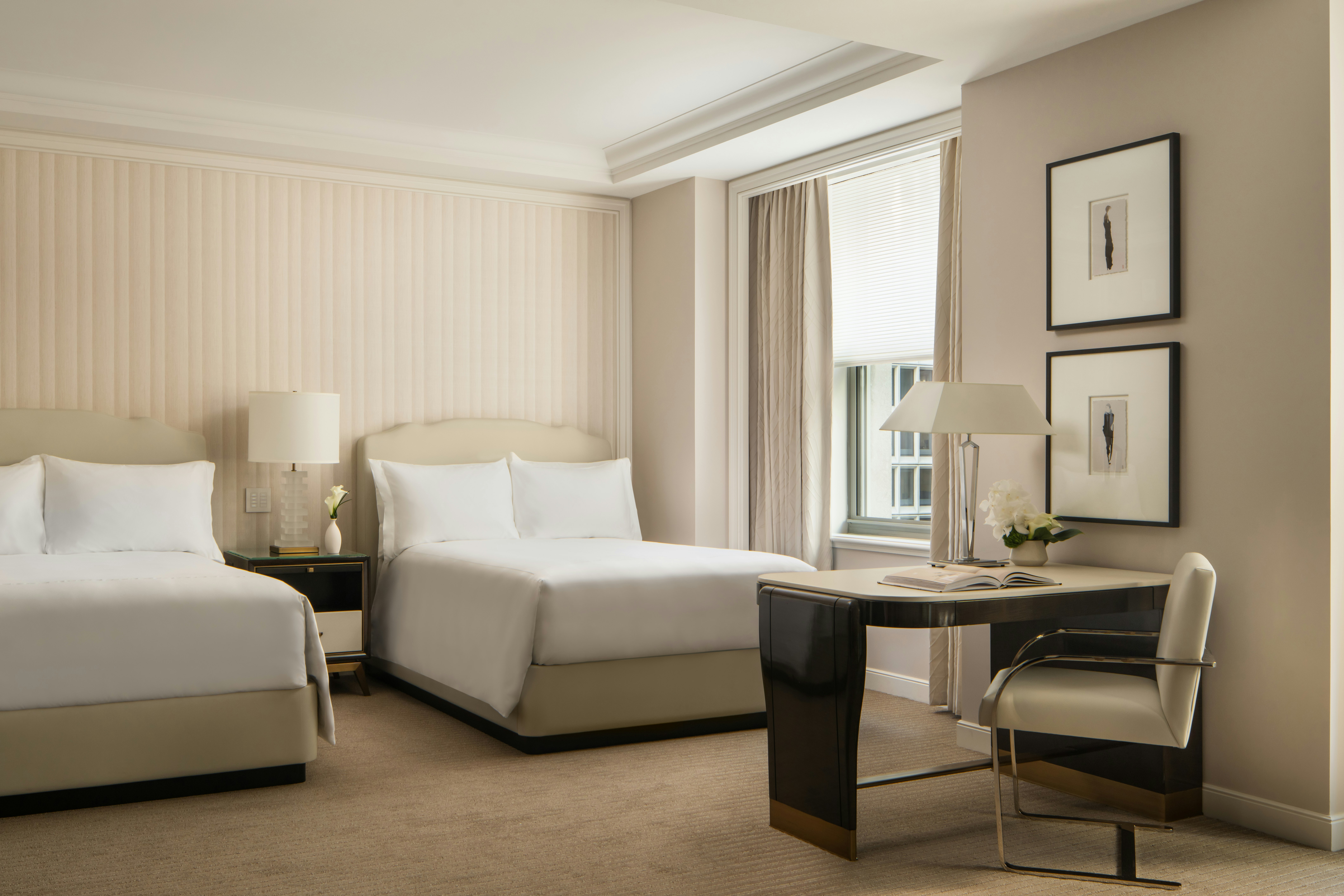 DELUXE, 2 DOUBLE BEDS