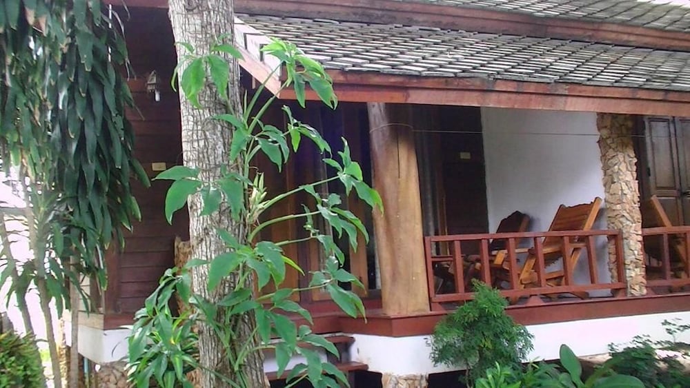 Utopia Resort 3/62