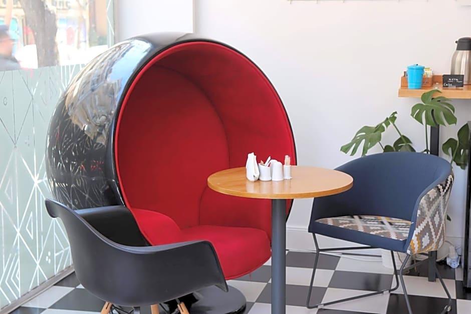 Blue Bottle Hotel 7/90
