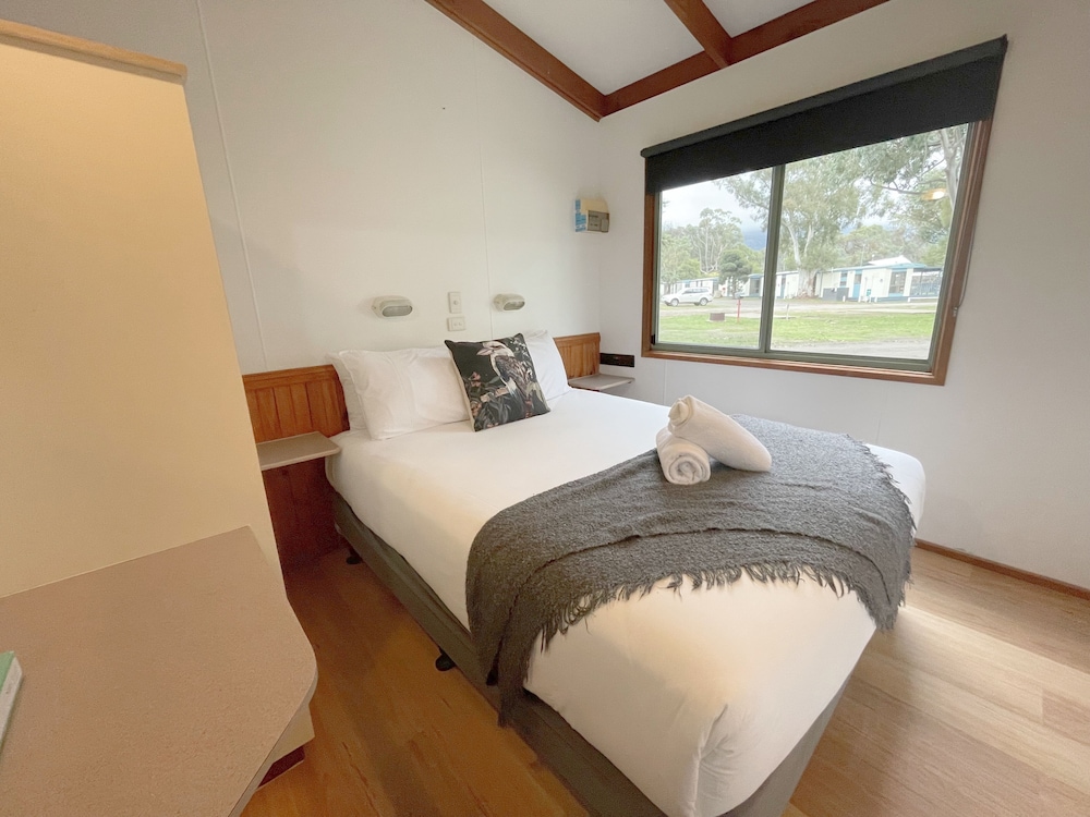 Breeze Holiday Parks Grampians 8/48