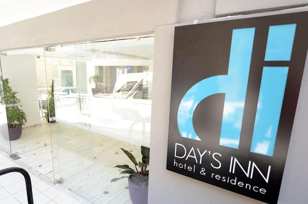 Days Inn Hotel And Residence 7/64