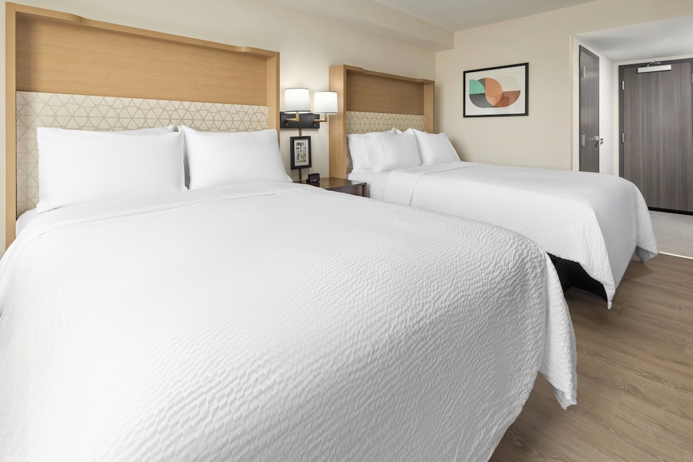 Standard, 2 Queen Beds
