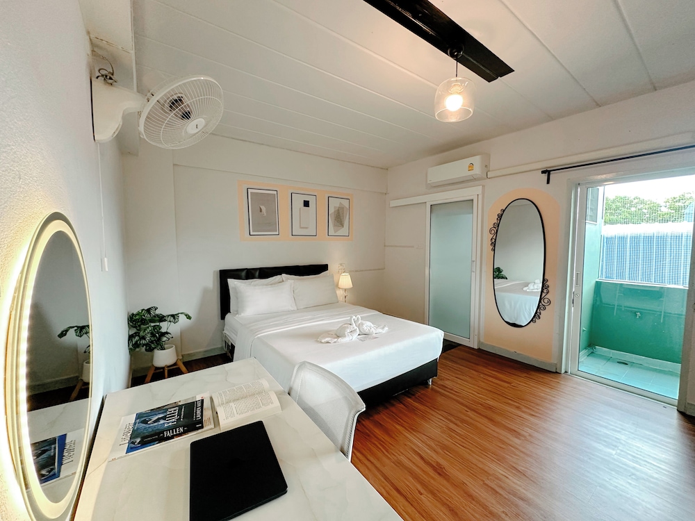 TUB MANSION 32/66