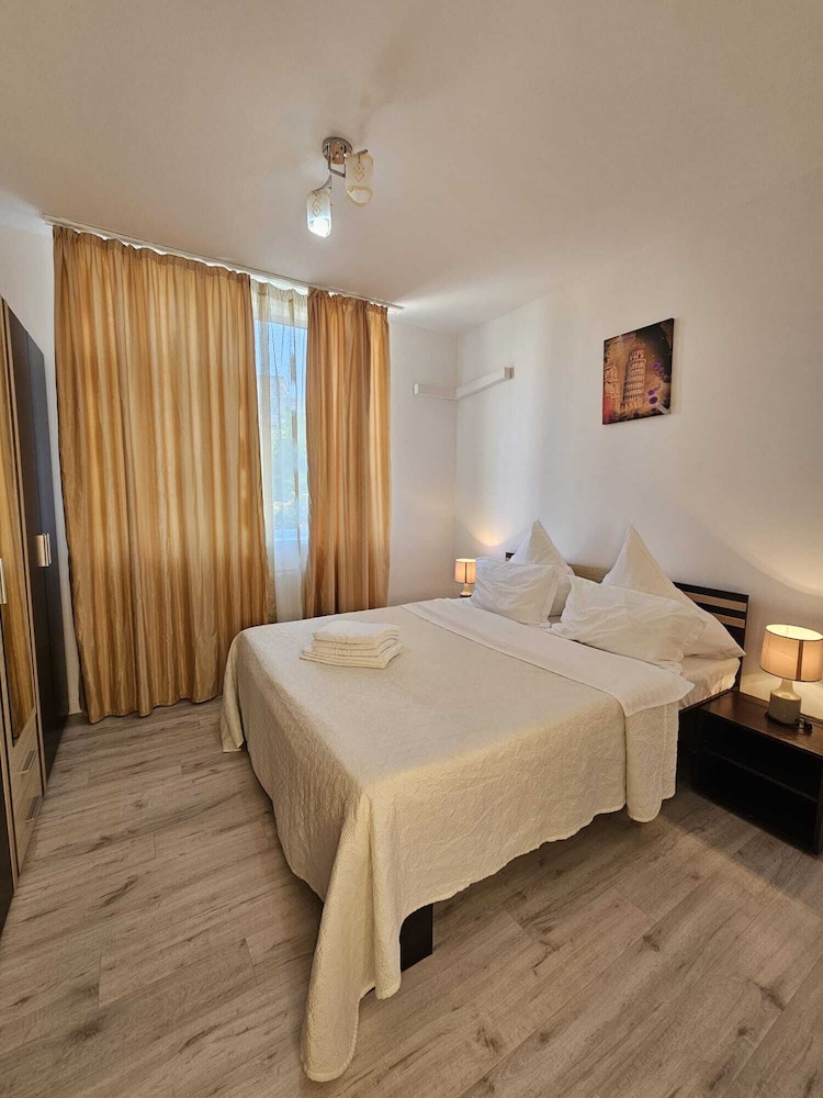 Gabizz Apartments 11/50