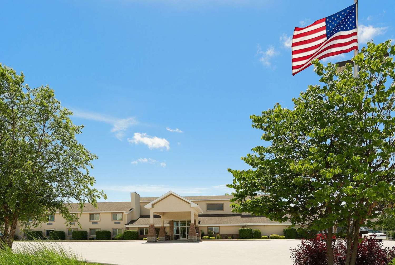 AmericInn by Wyndham Republic 27/31