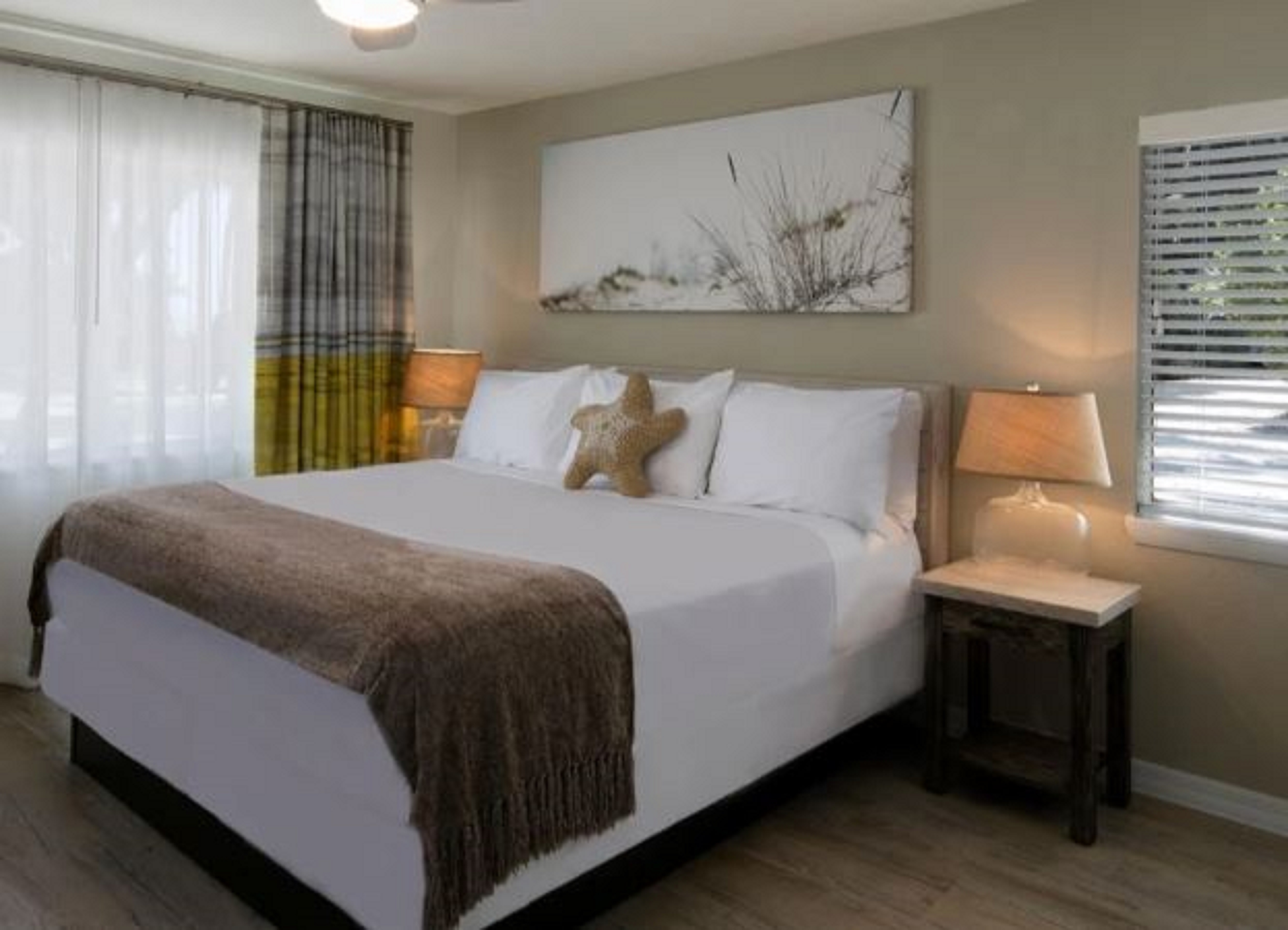 Room, Ocean Front
