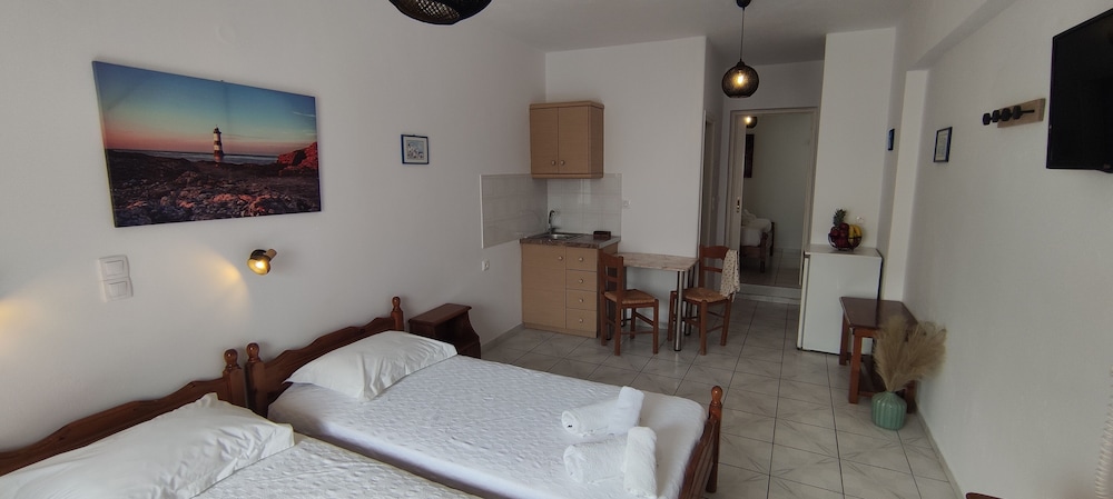 Kapetanos Rooms 11/50