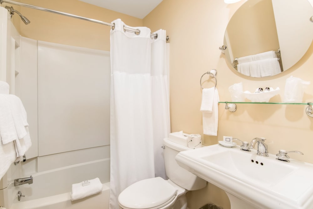 Grey Fox Inn Resort 59/66