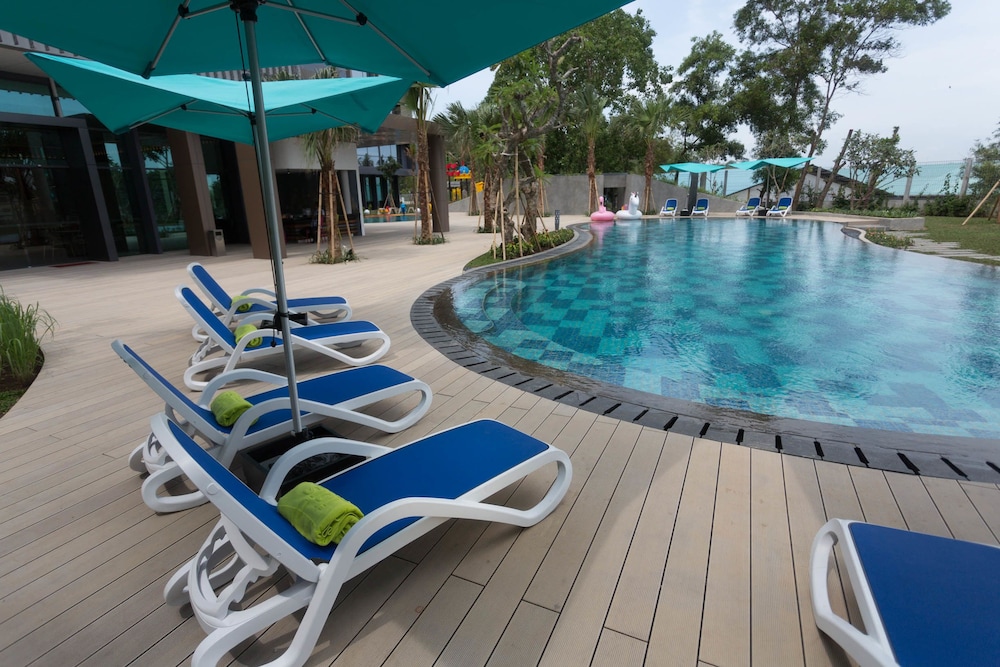 Ibis Styles Batam Nagoya 9/68