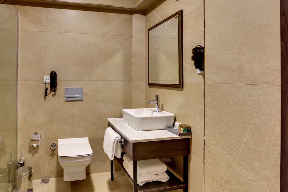 Leo Suites Hotel 36/37