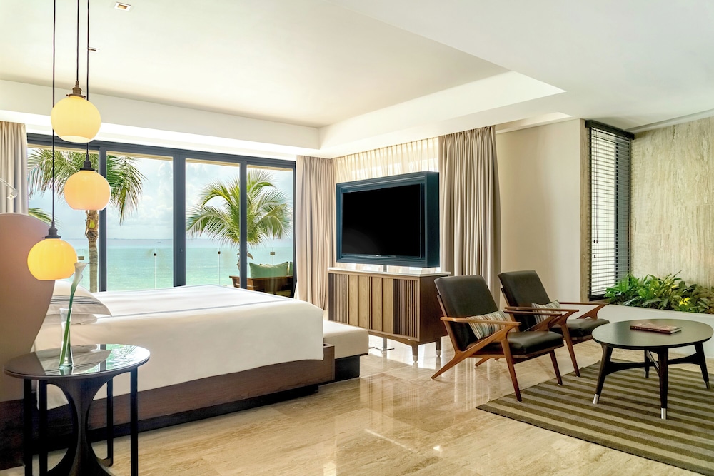 Beach House, Panoramic, Suite, King Bed, Ocean Front