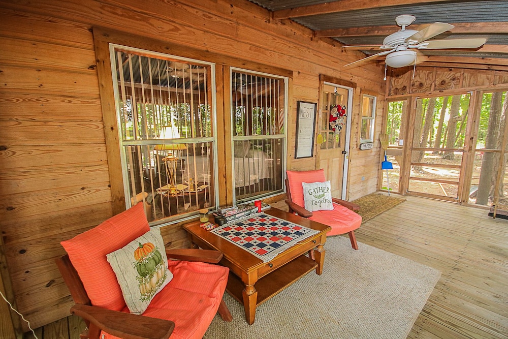 Cora s Cabins 33/50