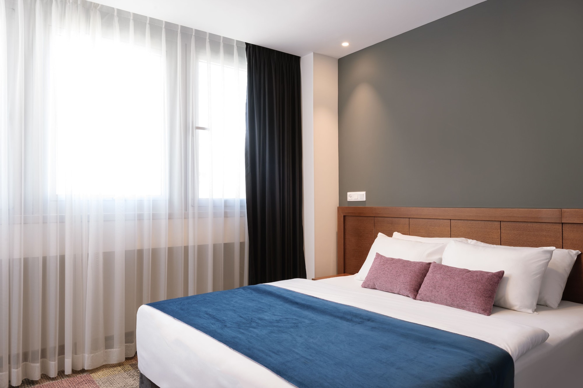 ECONOMY, DOUBLE BED