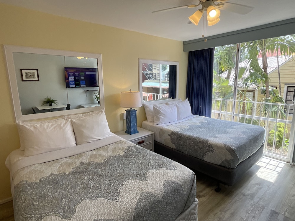 Courtyard, 2 Double Beds