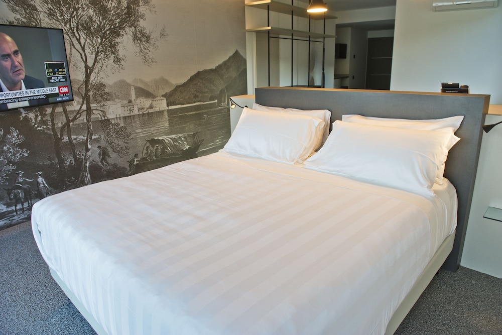Hotel Lago 17/50
