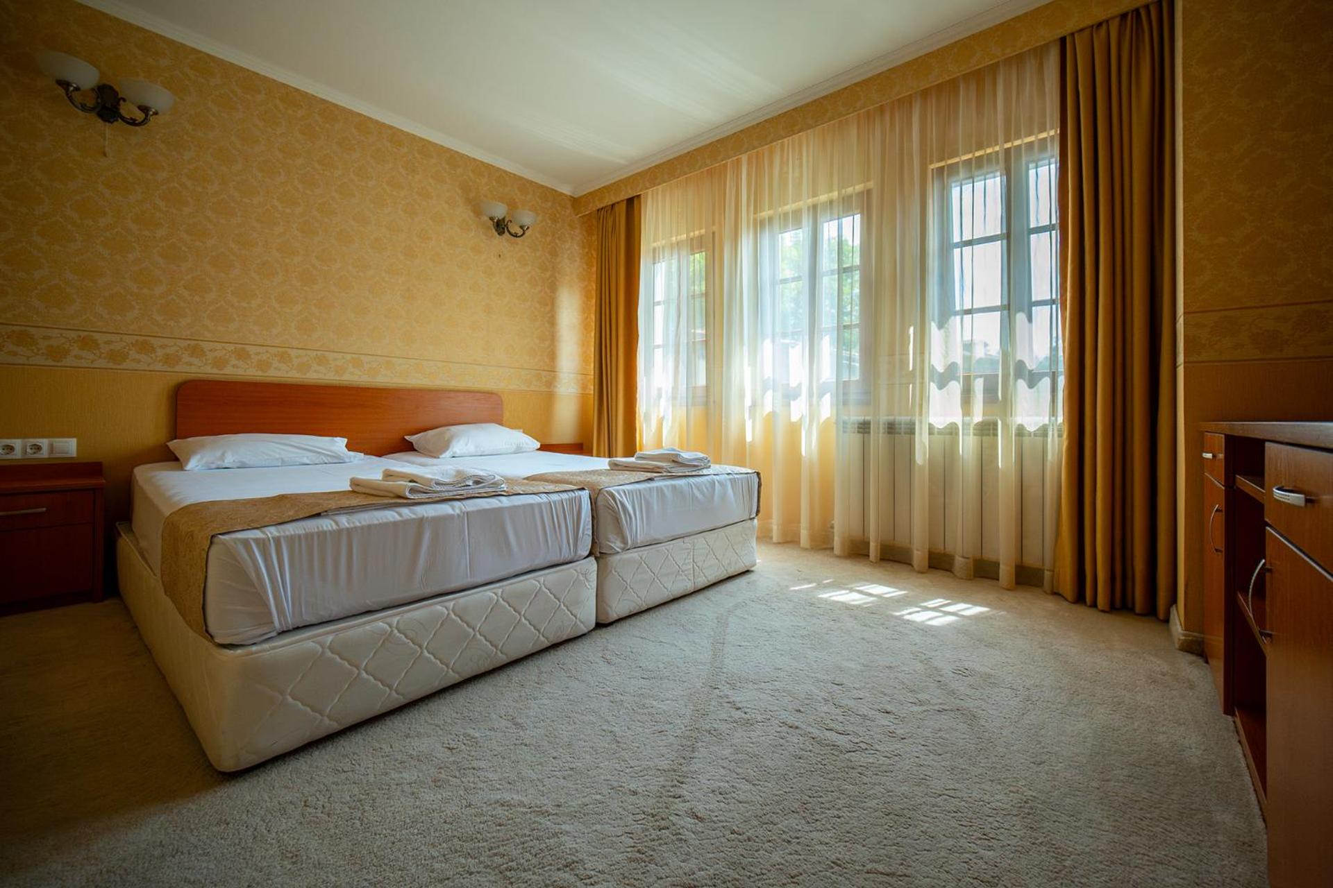 PARK HOTEL SEVASTOKRATOR 15/48
