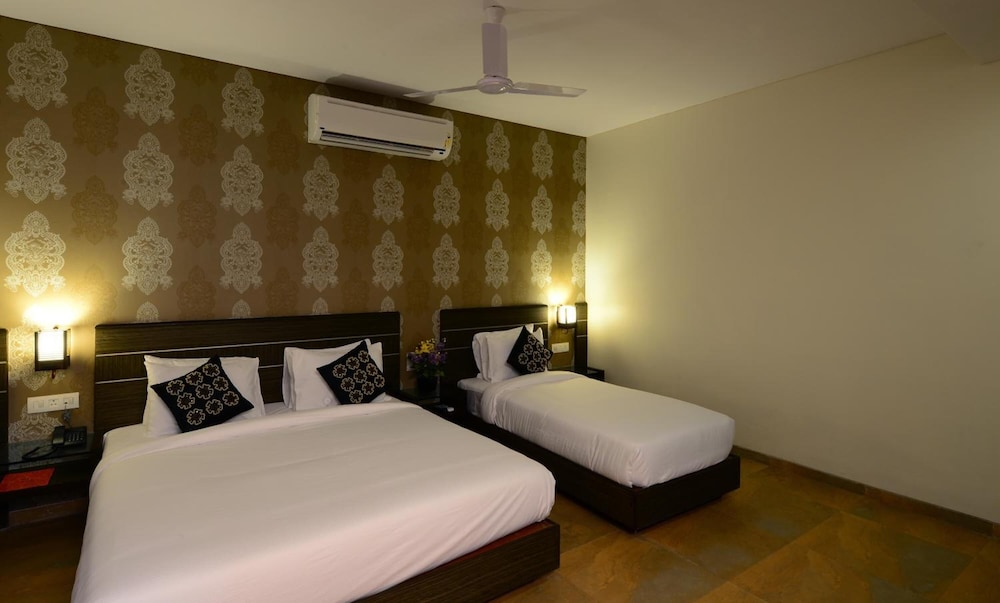 Matrix Inn Shirdi 19/46