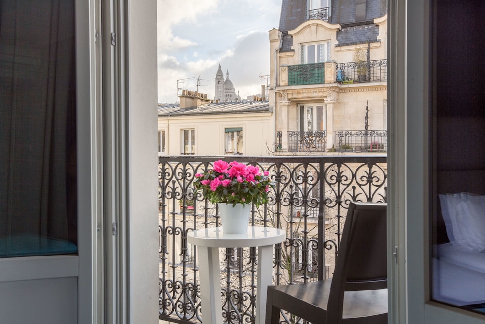 Hotel Prince Albert Montmartre 27/69