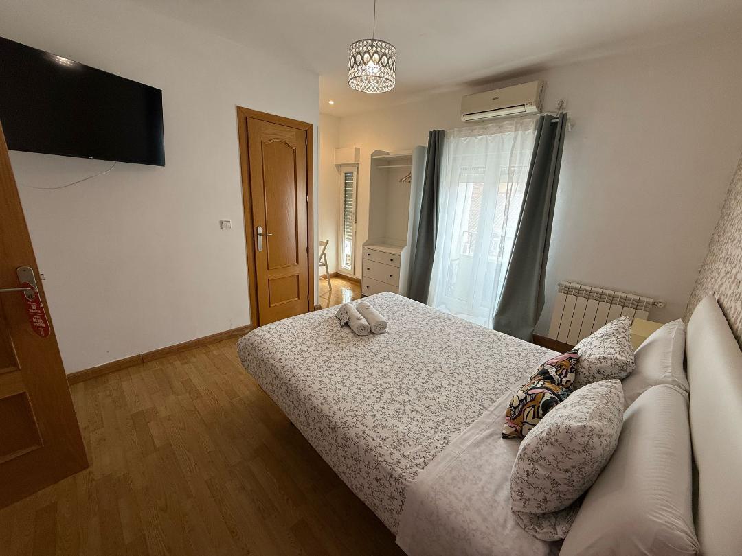 Room, Double Bed, with Extra Bed, Shared Bathroom