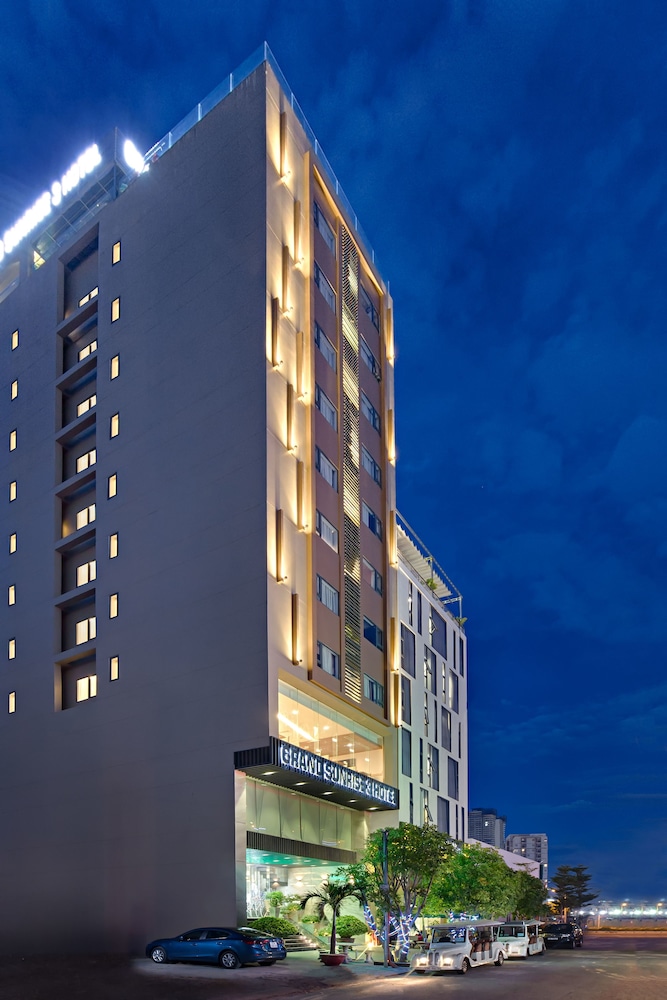 Bliss Luxury Hotel & Spa 1/28