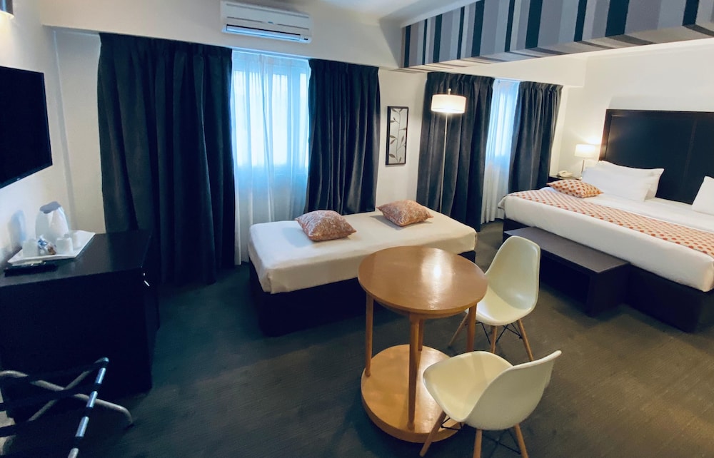 HOTEL TOLOSA 62/75