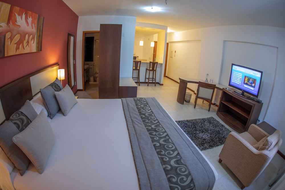 Mondrian Suite Hotel 41/82